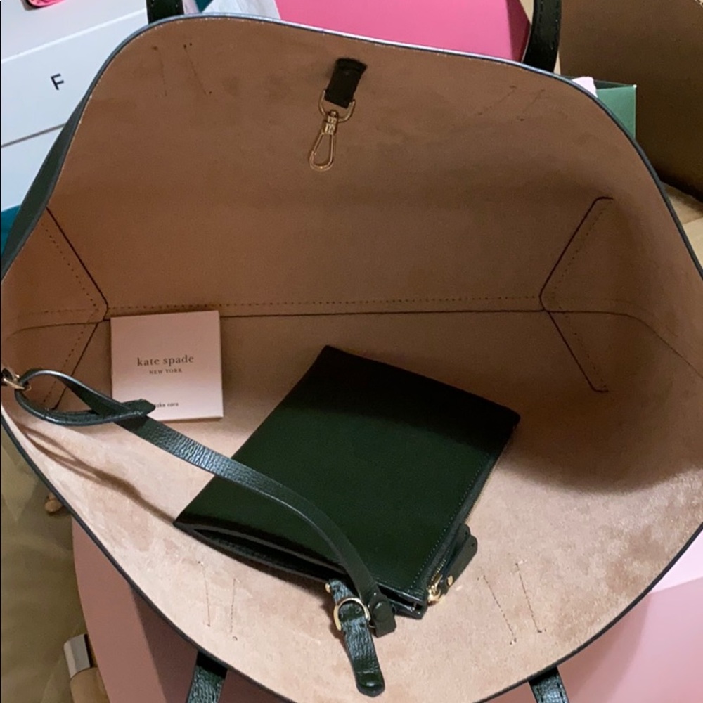 Kate Spade Tote - Picture 4 of 9